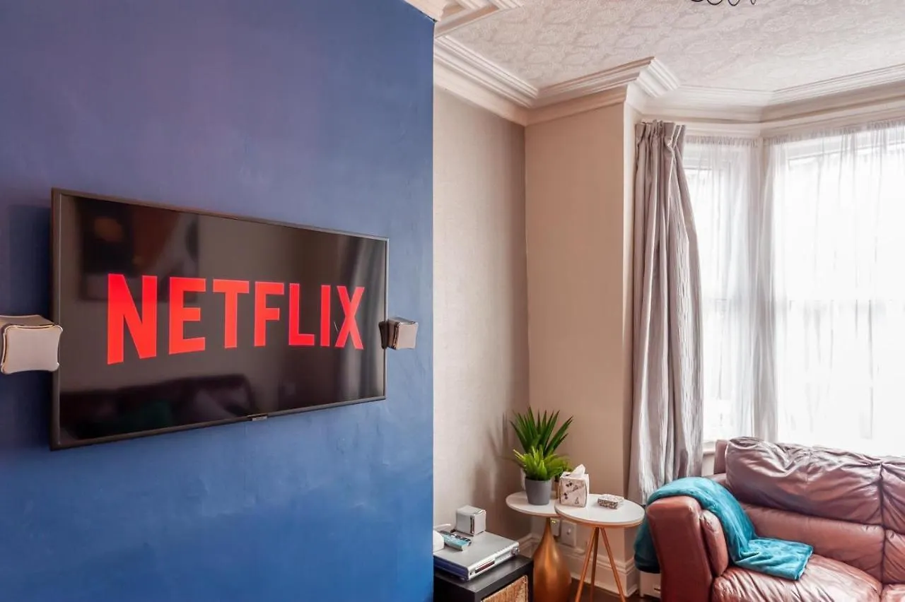 Vila Leeds 4-Bed House - Sleeps 9 Free Parking & Wifi Prázdninový dům Leeds (West Yorkshire)