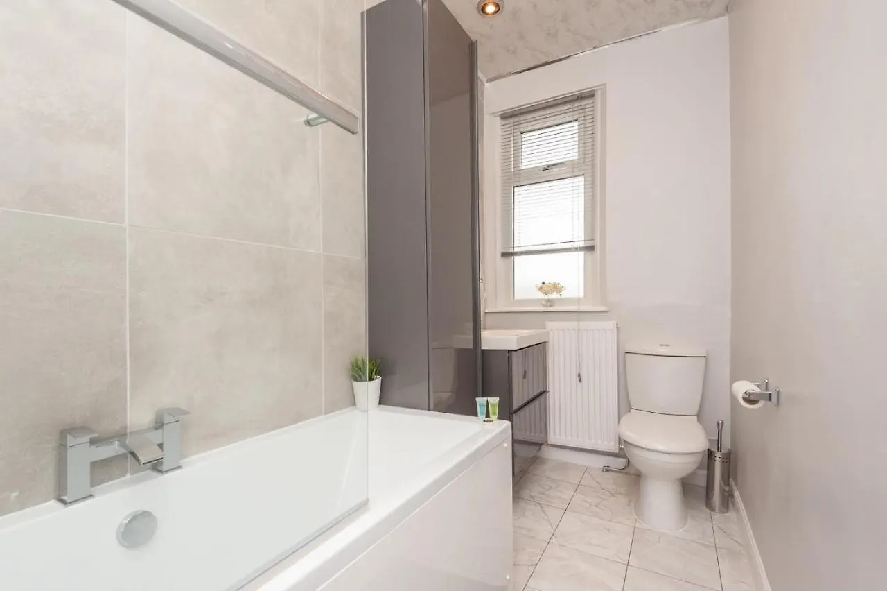 Vila Leeds 4-Bed House - Sleeps 9 Free Parking & Wifi Prázdninový dům